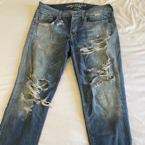 American eagle distressed boyfriend jeans- size 8!